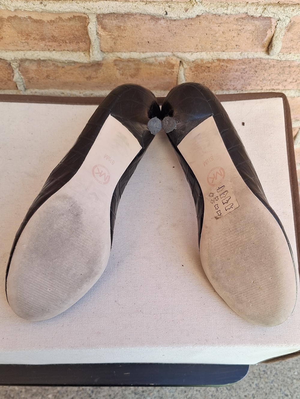 MICHAEL Michael KORS Leather Heels In Black - Picture 7 of 10